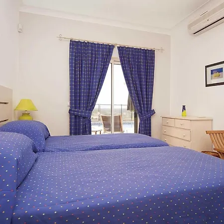 Sleeps 6 Pool Air Con Wifi Burgau